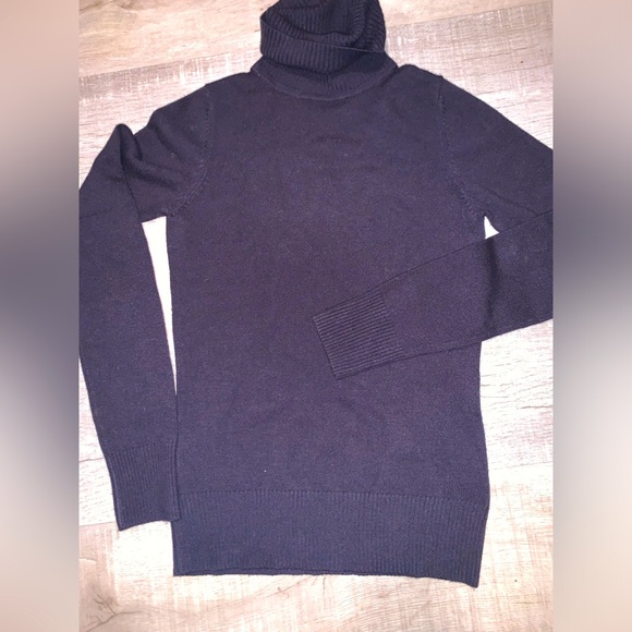 French Connection Sweaters - French connection  knit top
